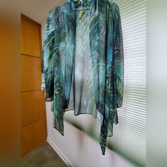 Women's Chenault Shirt  Size 1X - Picture 2 of 5